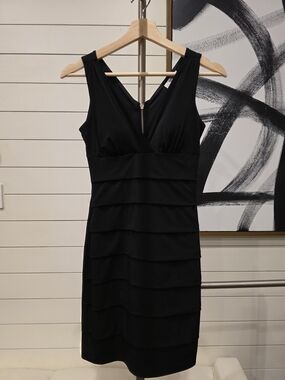 Black Sleeveless Tiered V-Neck Dress